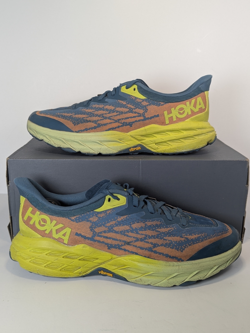 Hoka One One Speedgoat 5 Men's 9.5 Trail Running Shoes
